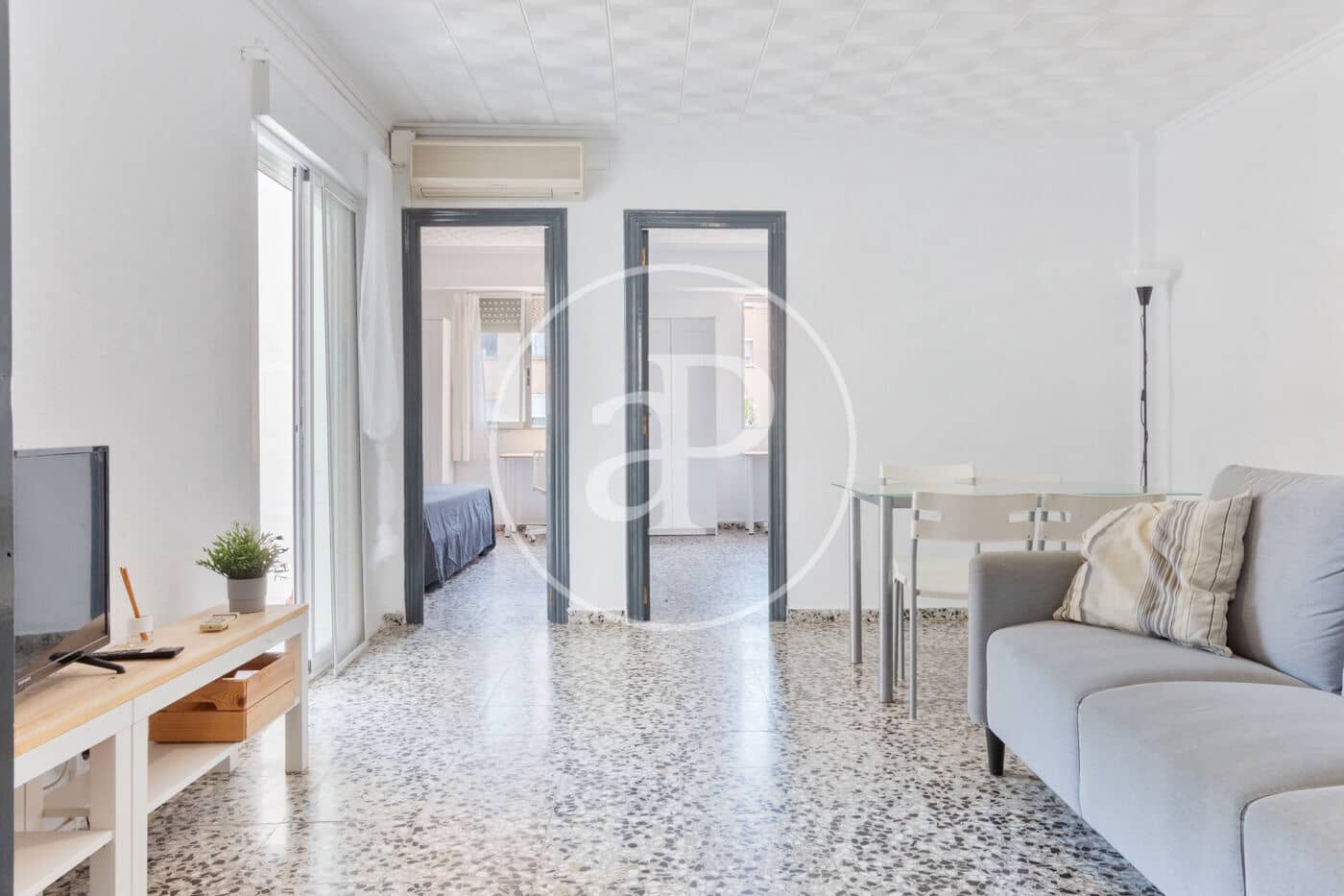 3 bedroom Apartment for rent in Valencia city - € 1,350 (Ref: 9085528)