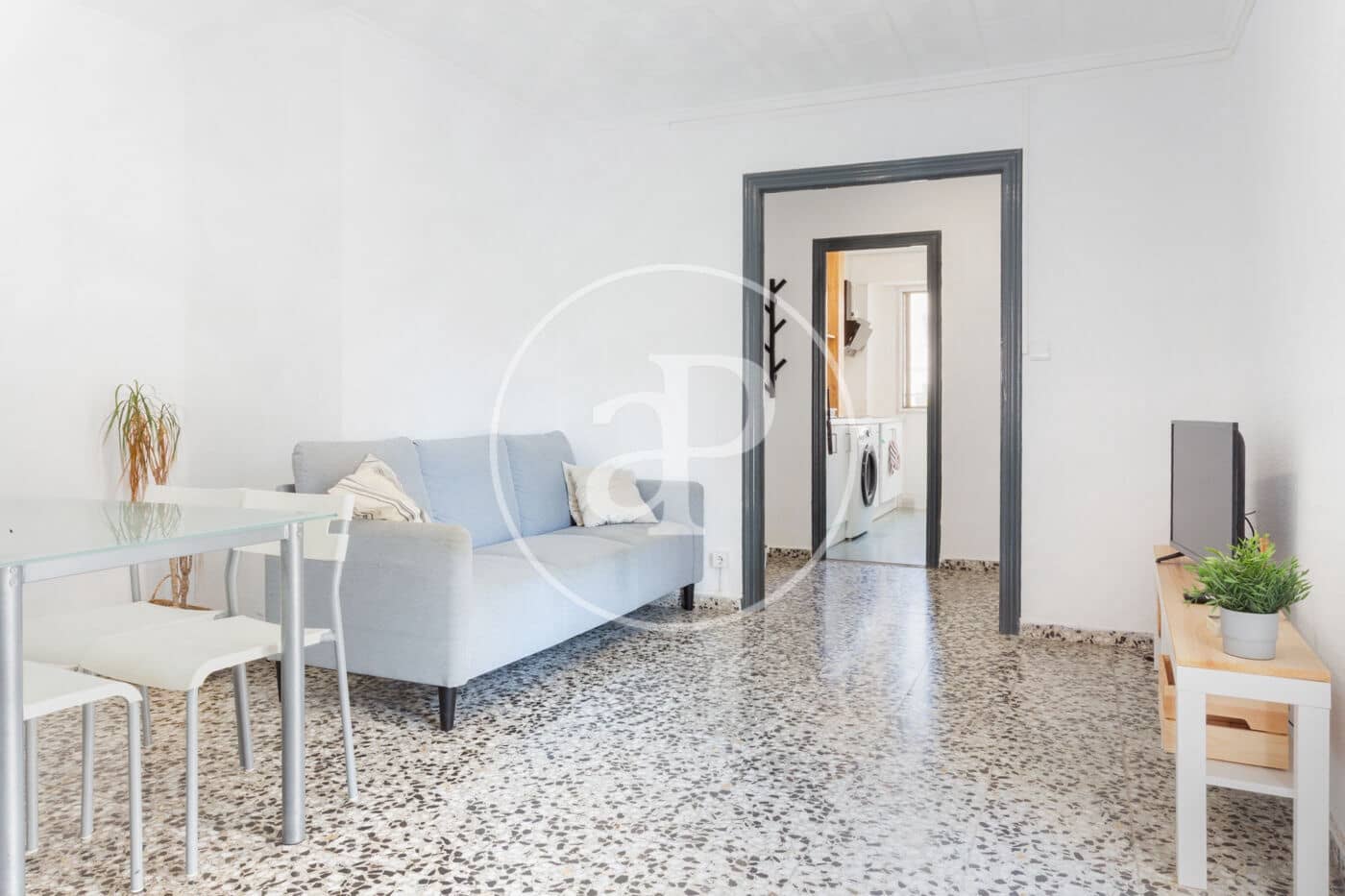 3 bedroom Apartment for rent in Valencia city - € 1,350 (Ref: 9085528)