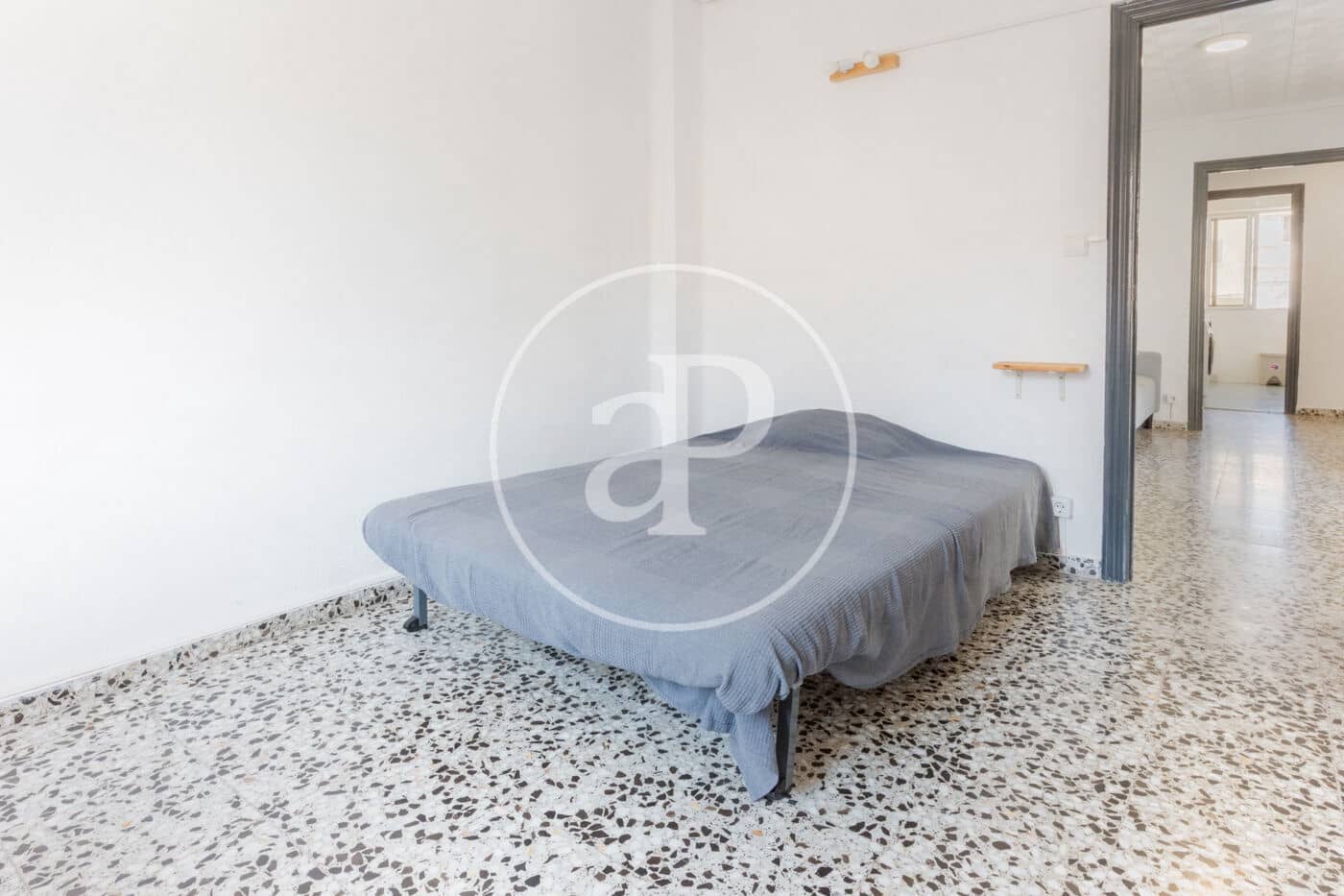 3 bedroom Apartment for rent in Valencia city - € 1,350 (Ref: 9085528)