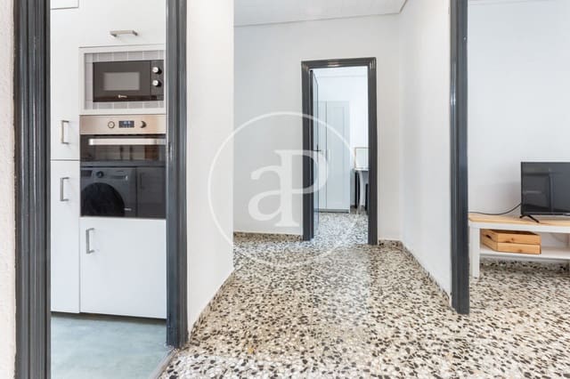 3 bedroom Apartment for rent in L'Illa Perduda, Valencia city - € 1,350 (Ref: 9085528)