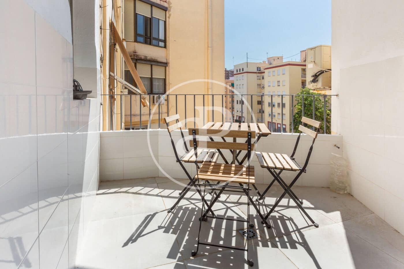 3 bedroom Apartment for rent in Valencia city - € 1,350 (Ref: 9085528)
