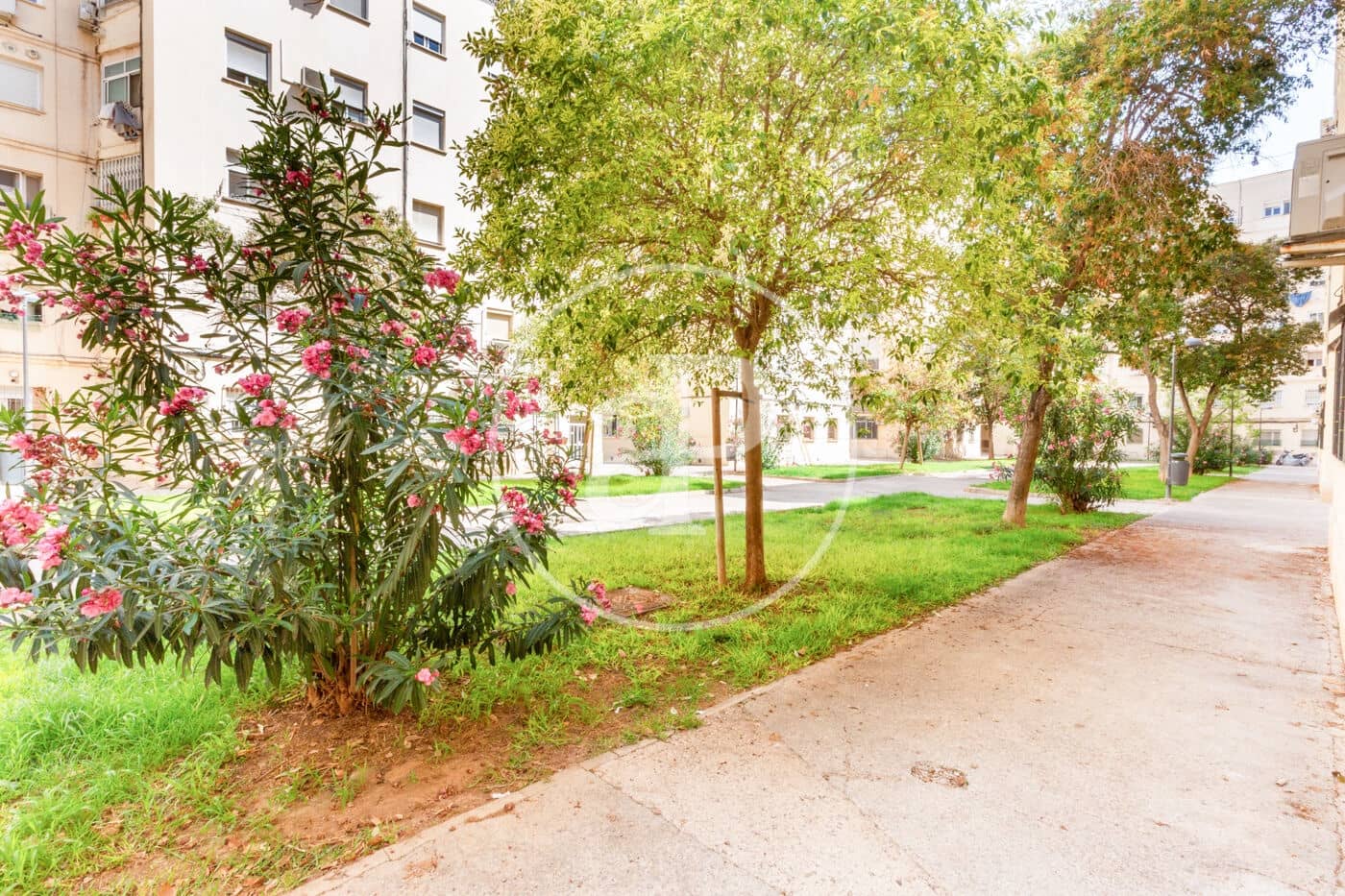 3 bedroom Apartment for rent in Valencia city - € 1,350 (Ref: 9085528)