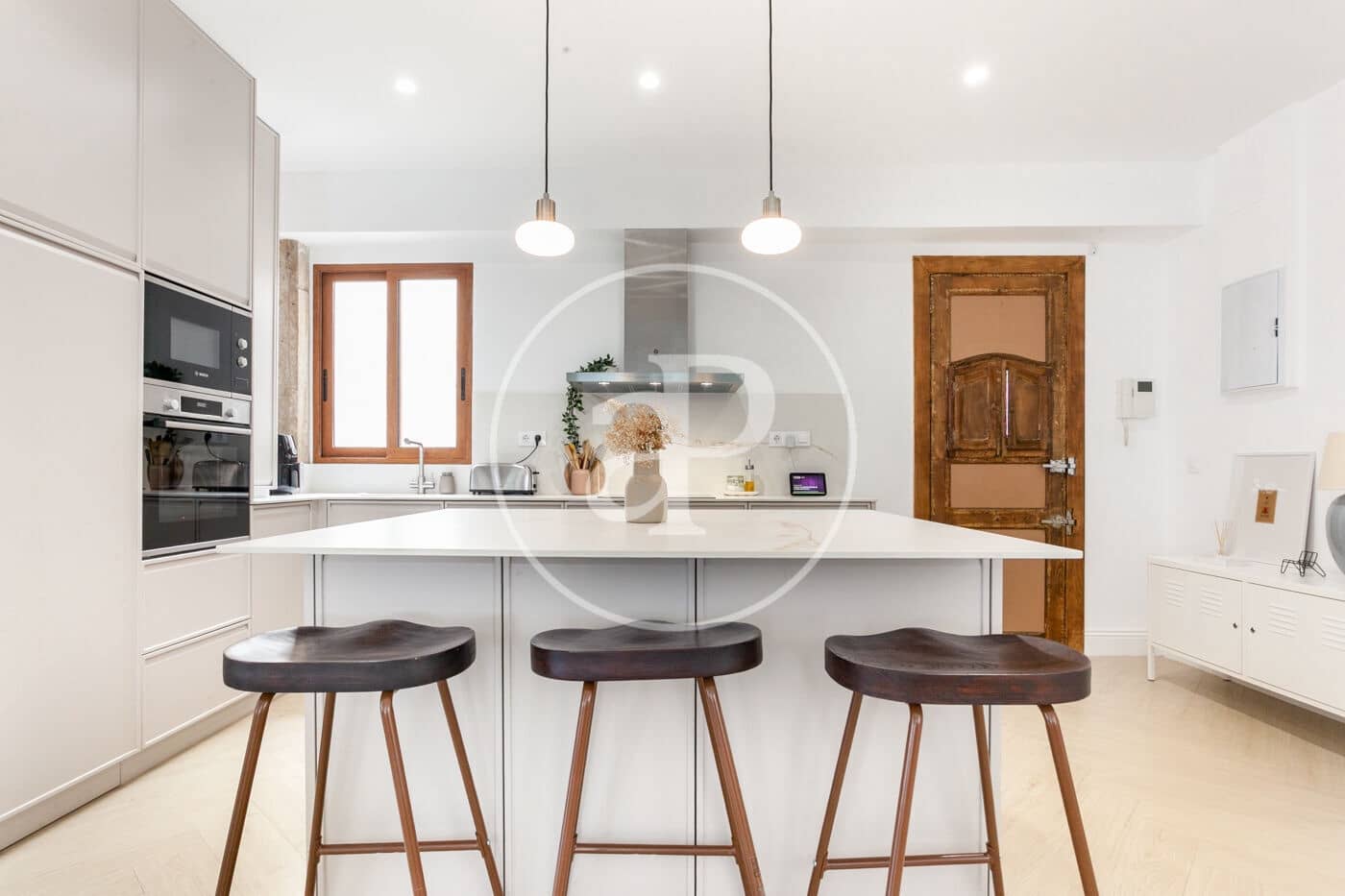 4 sypialnia Apartament do wynajęcia w Miasto Walencja - 2 490 € (Ref: 9091869)