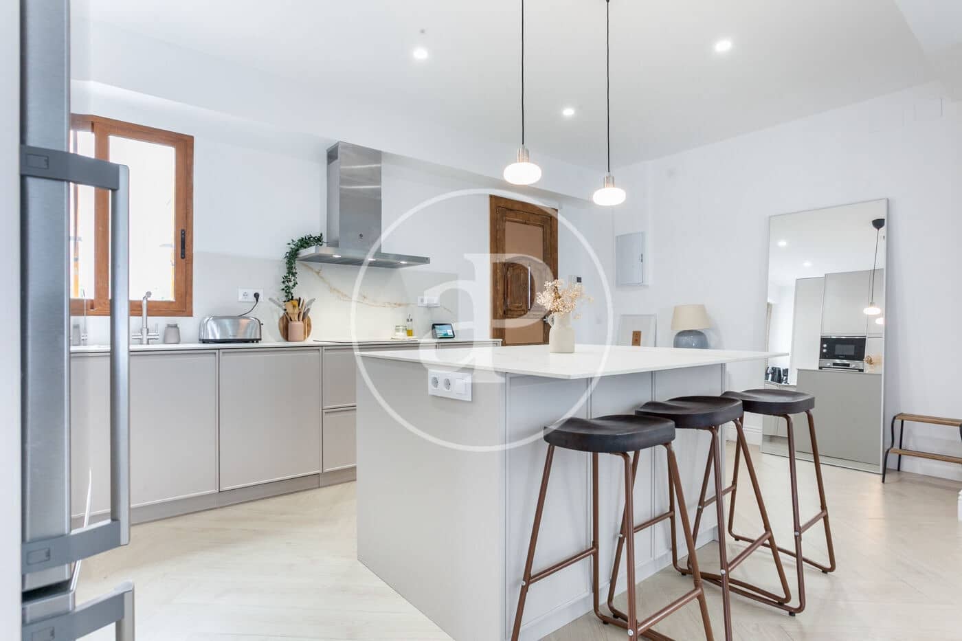 4 sypialnia Apartament do wynajęcia w Miasto Walencja - 2 490 € (Ref: 9091869)