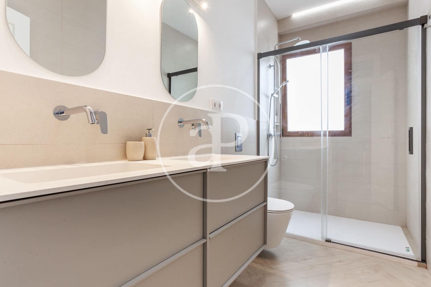 4 sypialnia Apartament do wynajęcia w Miasto Walencja - 2 490 € (Ref: 9091869)