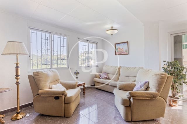 3 bedroom Villa for sale in Alzira with pool - € 250,000 (Ref: 9091873)