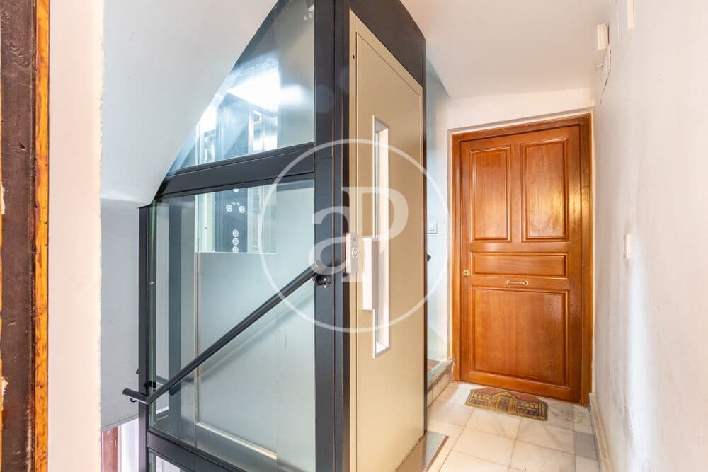 3 bedroom Apartment for rent in Valencia city - € 1,800 (Ref: 9099344)