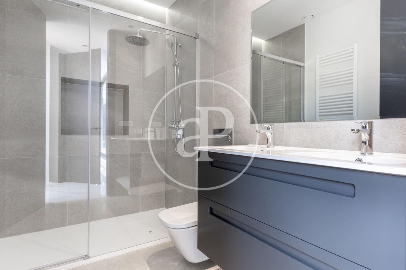 2 quarto Penthouse para arrendar em Valencia cidade - 3 500 € (Ref: 9099346)