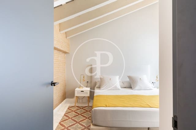 2 quarto Penthouse para arrendar em Sant Francesc, Valência cidade - 3 500 € (Ref: 9099346)