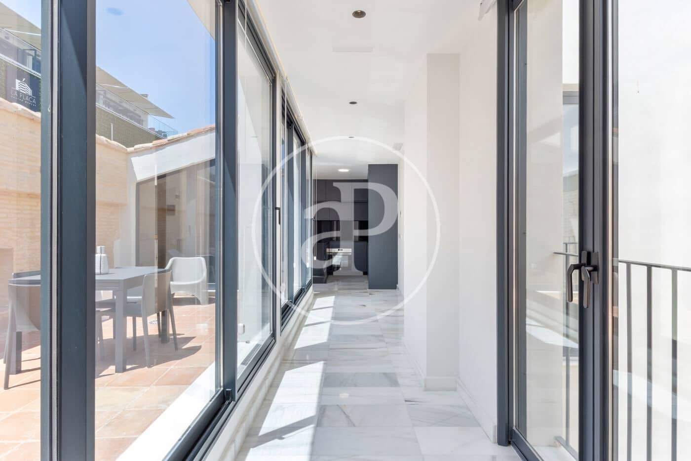 2 quarto Penthouse para arrendar em Valencia cidade - 3 500 € (Ref: 9099346)