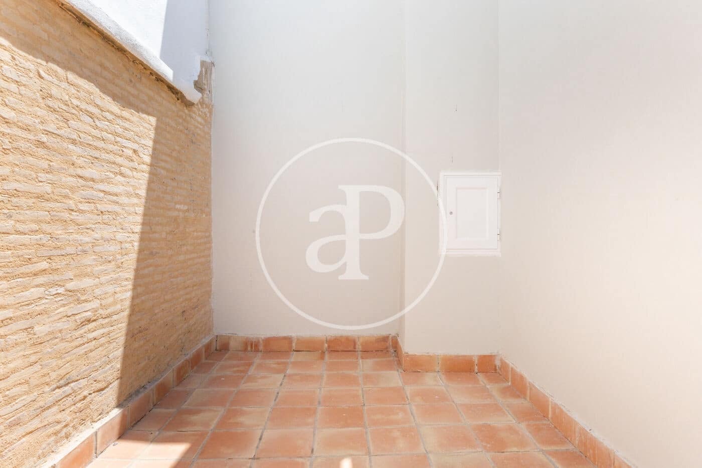 2 quarto Penthouse para arrendar em Valencia cidade - 3 500 € (Ref: 9099346)