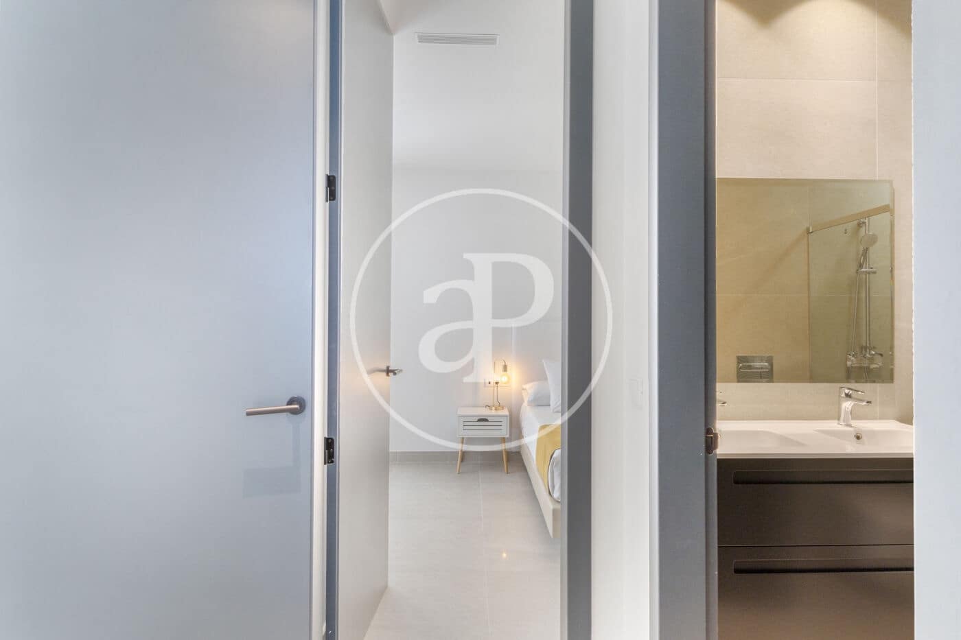 2 sypialnia Apartament do wynajęcia w Miasto Walencja - 2 450 € (Ref: 9099347)