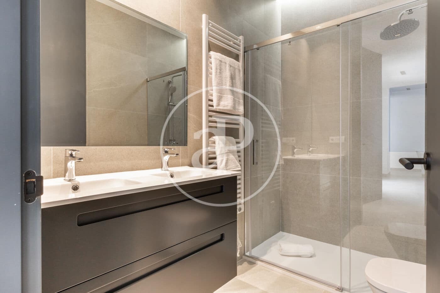 2 sypialnia Apartament do wynajęcia w Miasto Walencja - 2 450 € (Ref: 9099347)