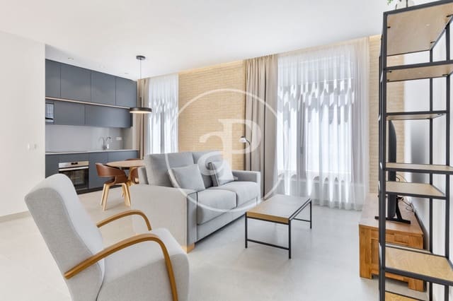 2 bedroom Apartment for rent in Sant Francesc, Valencia city - € 2,500 (Ref: 9099347)