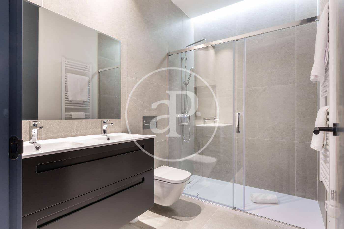 2 makuuhuone Huoneisto vuokrattavana paikassa Valencia kaupunki - 2 800 € (Ref: 9099348)