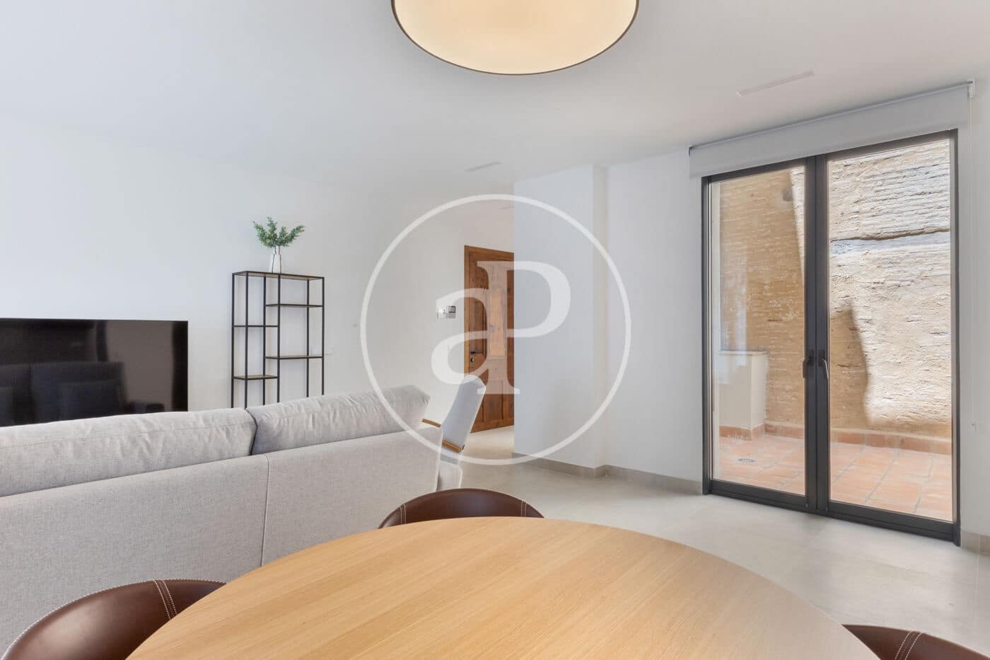 2 bedroom Apartment for rent in Valencia city - € 2,450 (Ref: 9099349)