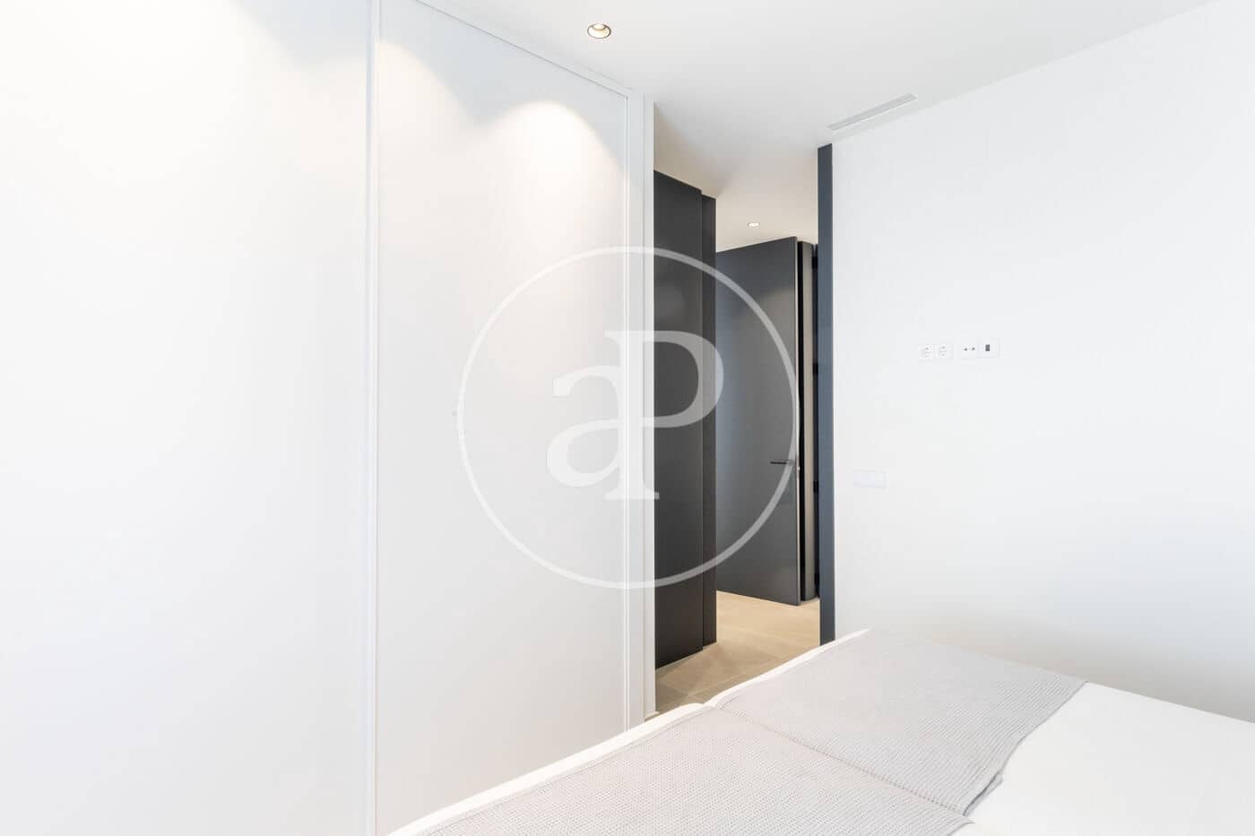 2 bedroom Apartment for rent in Valencia city - € 2,450 (Ref: 9099349)