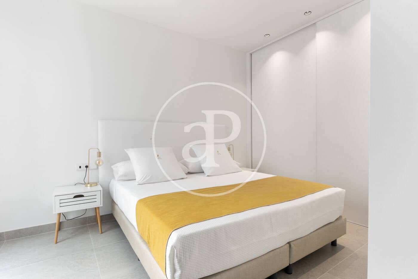 2 bedroom Apartment for rent in Valencia city - € 2,450 (Ref: 9099349)