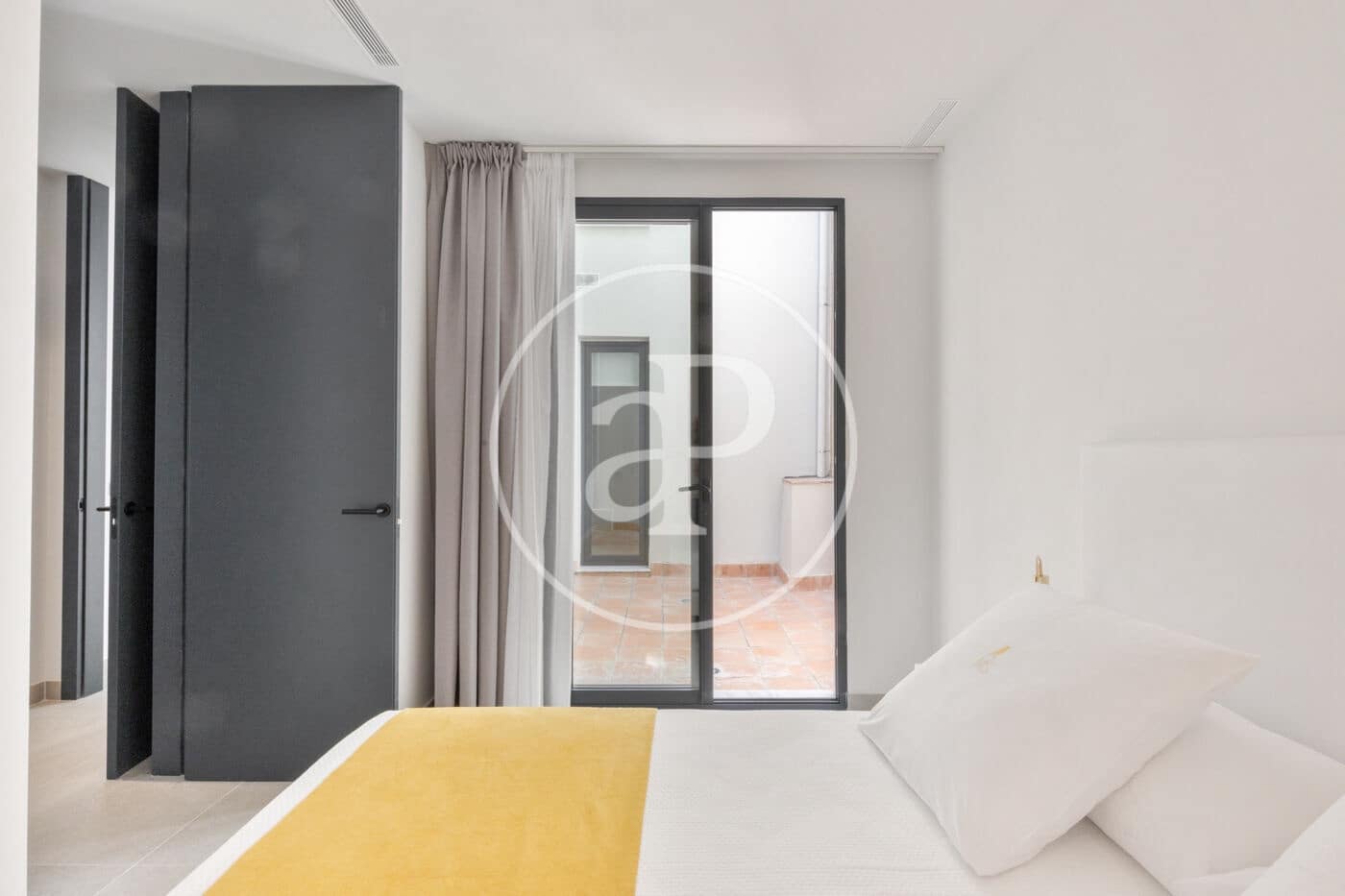 2 bedroom Apartment for rent in Valencia city - € 2,450 (Ref: 9099349)