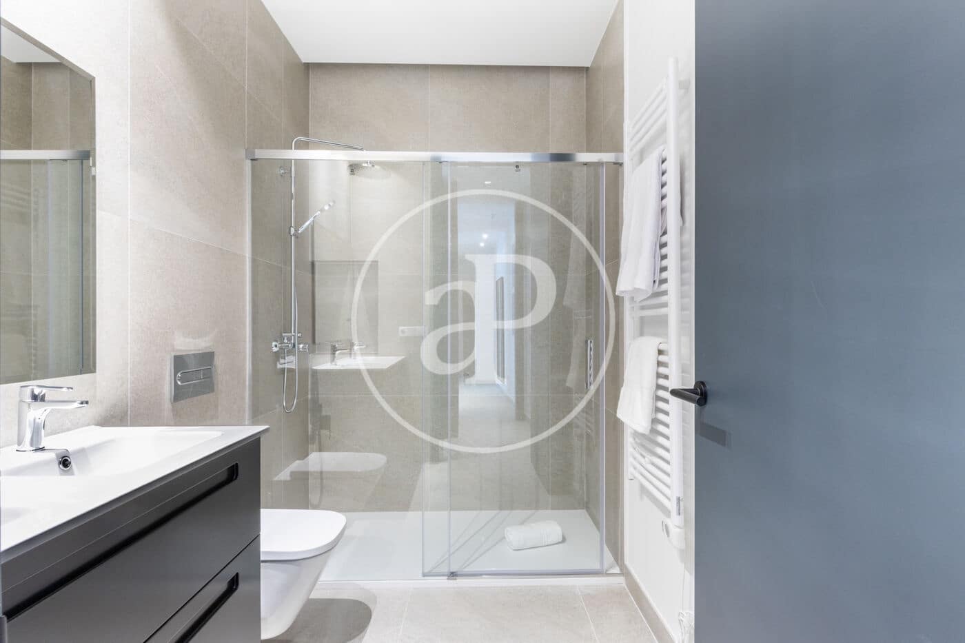 2 makuuhuone Huoneisto vuokrattavana paikassa Valencia kaupunki - 2 900 € (Ref: 9099350)