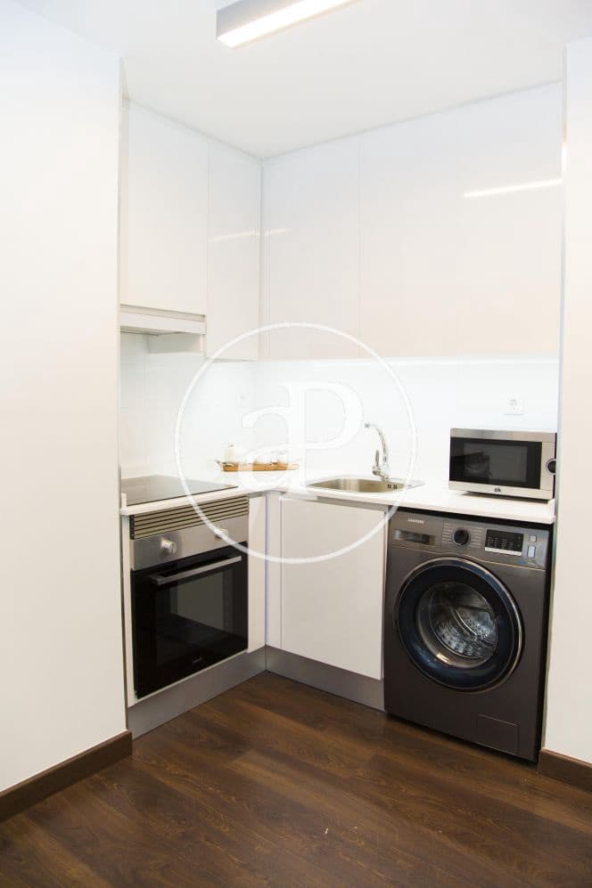 1 bedroom Apartment for rent in Valencia city - € 1,800 (Ref: 9100953)