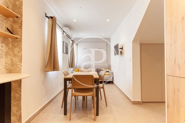 1 bedroom Apartment for sale in Sant Francesc, Valencia city - € 220,000 (Ref: 9100956)