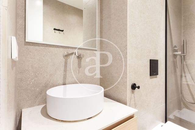 1 bedroom Apartment for sale in Sant Francesc, Valencia city - € 220,000 (Ref: 9100956)