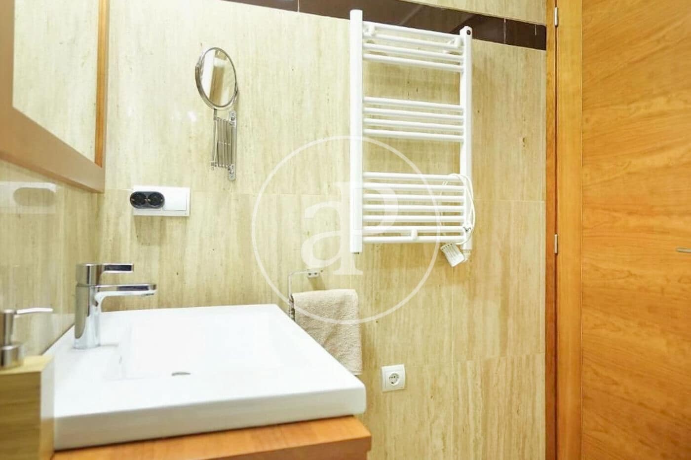 2 makuuhuone Huoneisto vuokrattavana paikassa Valencia kaupunki mukana uima-altaan - 2 200 € (Ref: 9100958)