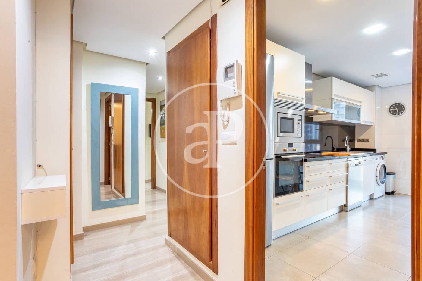 Apartamento de 2 habitaciones en València ciudad en alquiler con piscina - 2.200 € (Ref: 9100958)