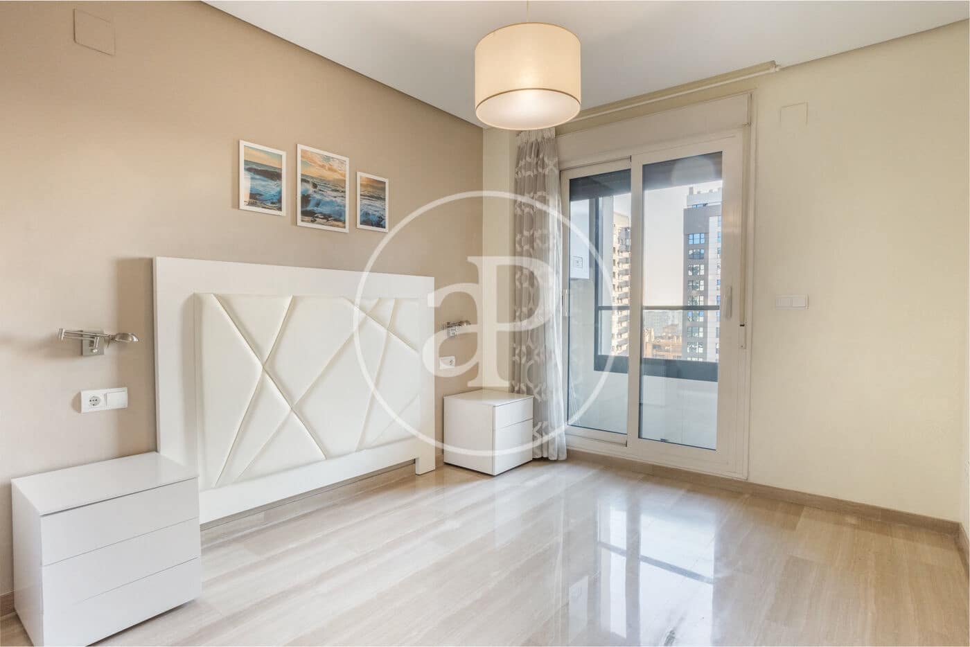 Apartamento de 2 habitaciones en València ciudad en alquiler con piscina - 2.200 € (Ref: 9100958)