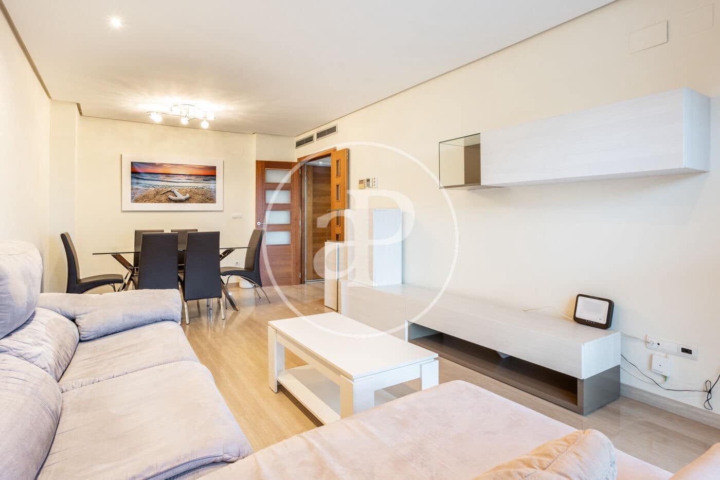 Apartamento de 2 habitaciones en València ciudad en alquiler con piscina - 2.200 € (Ref: 9100958)