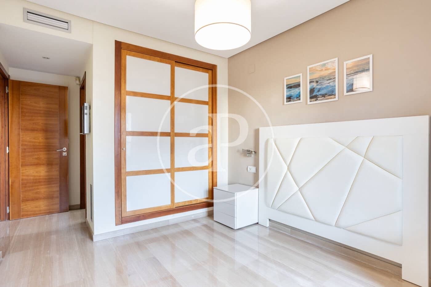 Apartamento de 2 habitaciones en València ciudad en alquiler con piscina - 2.200 € (Ref: 9100958)