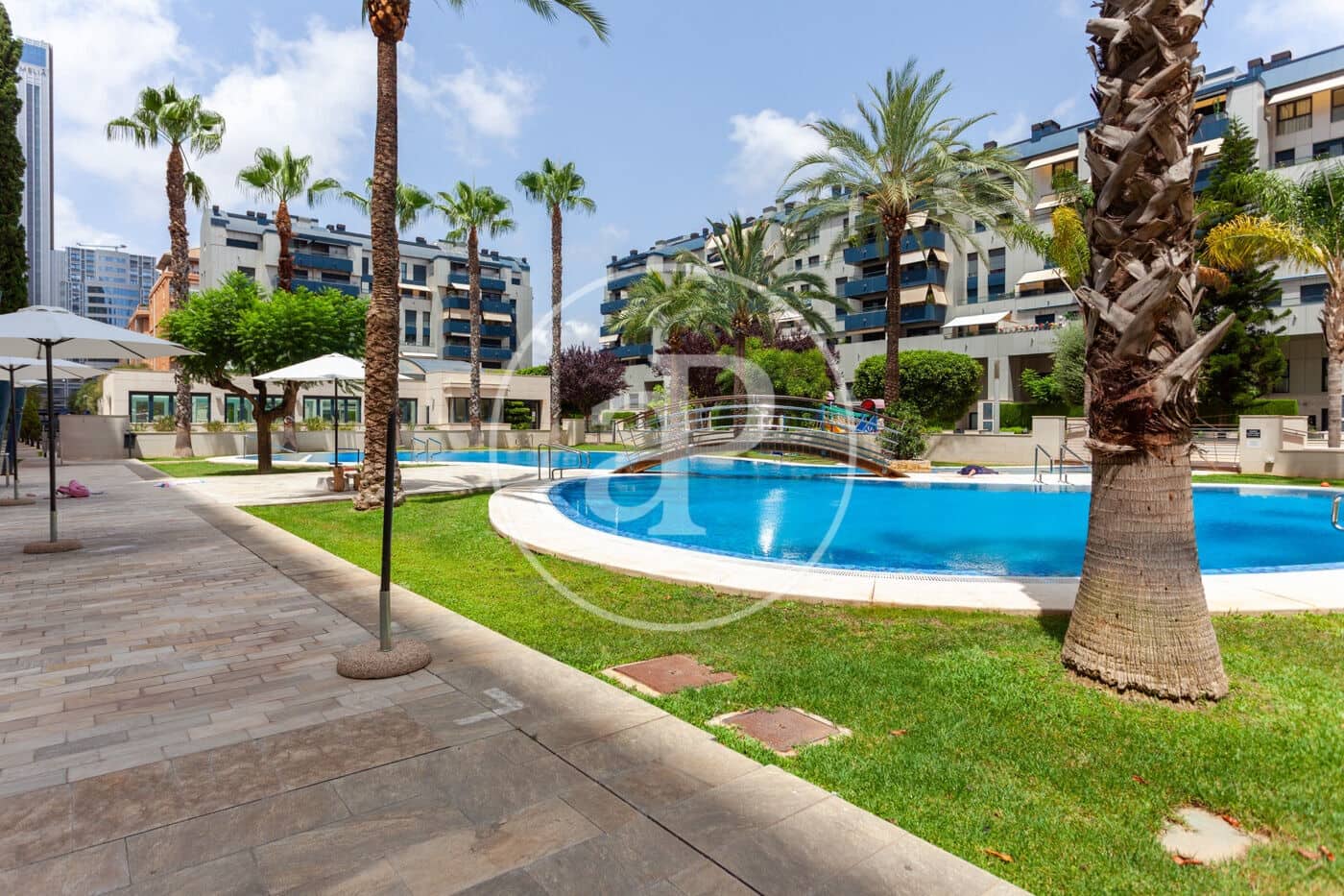 Apartamento de 2 habitaciones en València ciudad en alquiler con piscina - 2.200 € (Ref: 9100958)