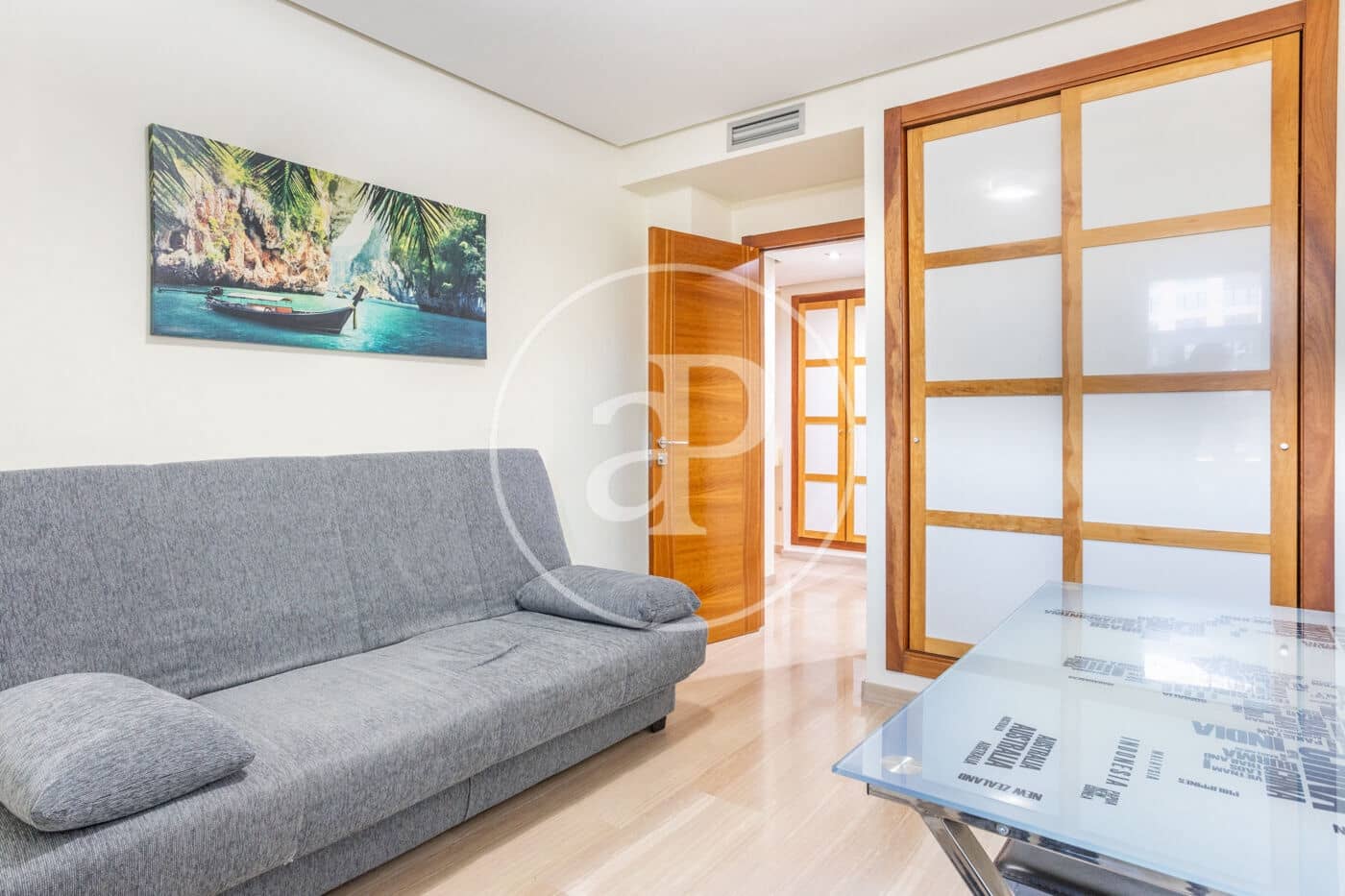 Apartamento de 2 habitaciones en València ciudad en alquiler con piscina - 2.200 € (Ref: 9100958)