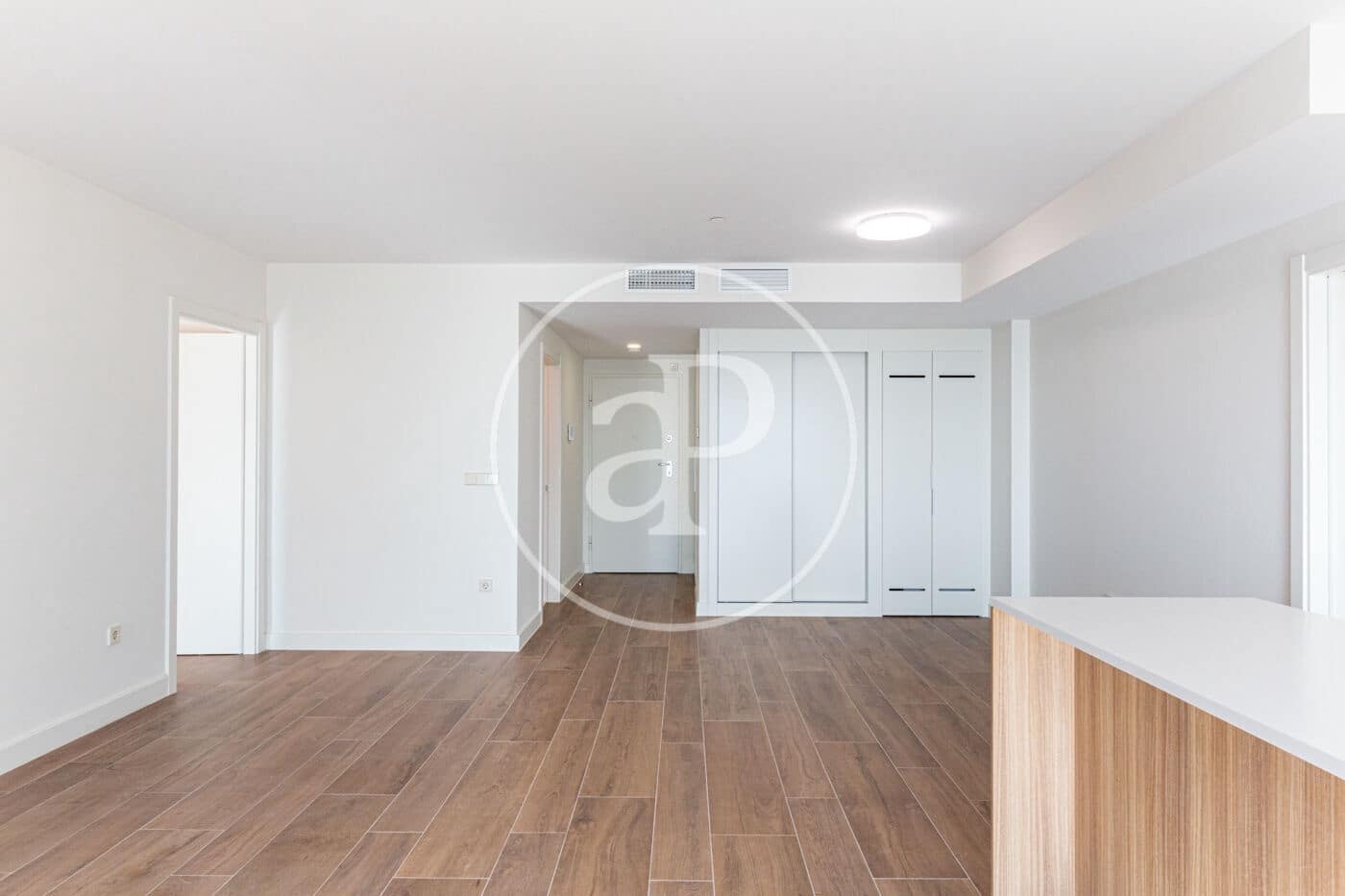 3 soverom Leilighet til leie i Valencia by med svømmebasseng - € 5 300 (Ref: 9103129)