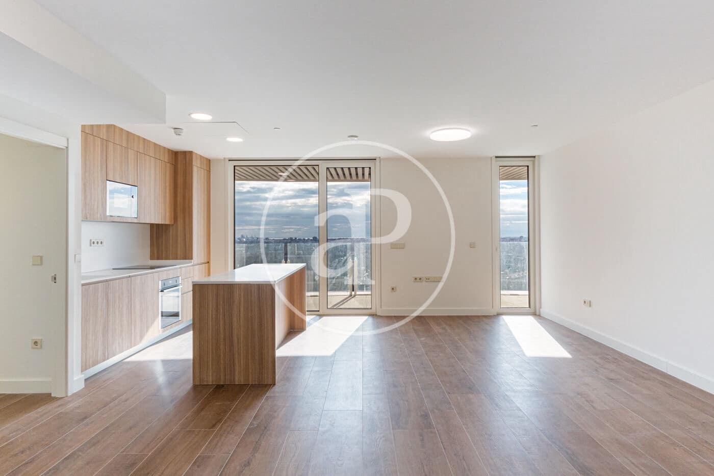 3 soverom Leilighet til leie i Valencia by med svømmebasseng - € 5 300 (Ref: 9103129)