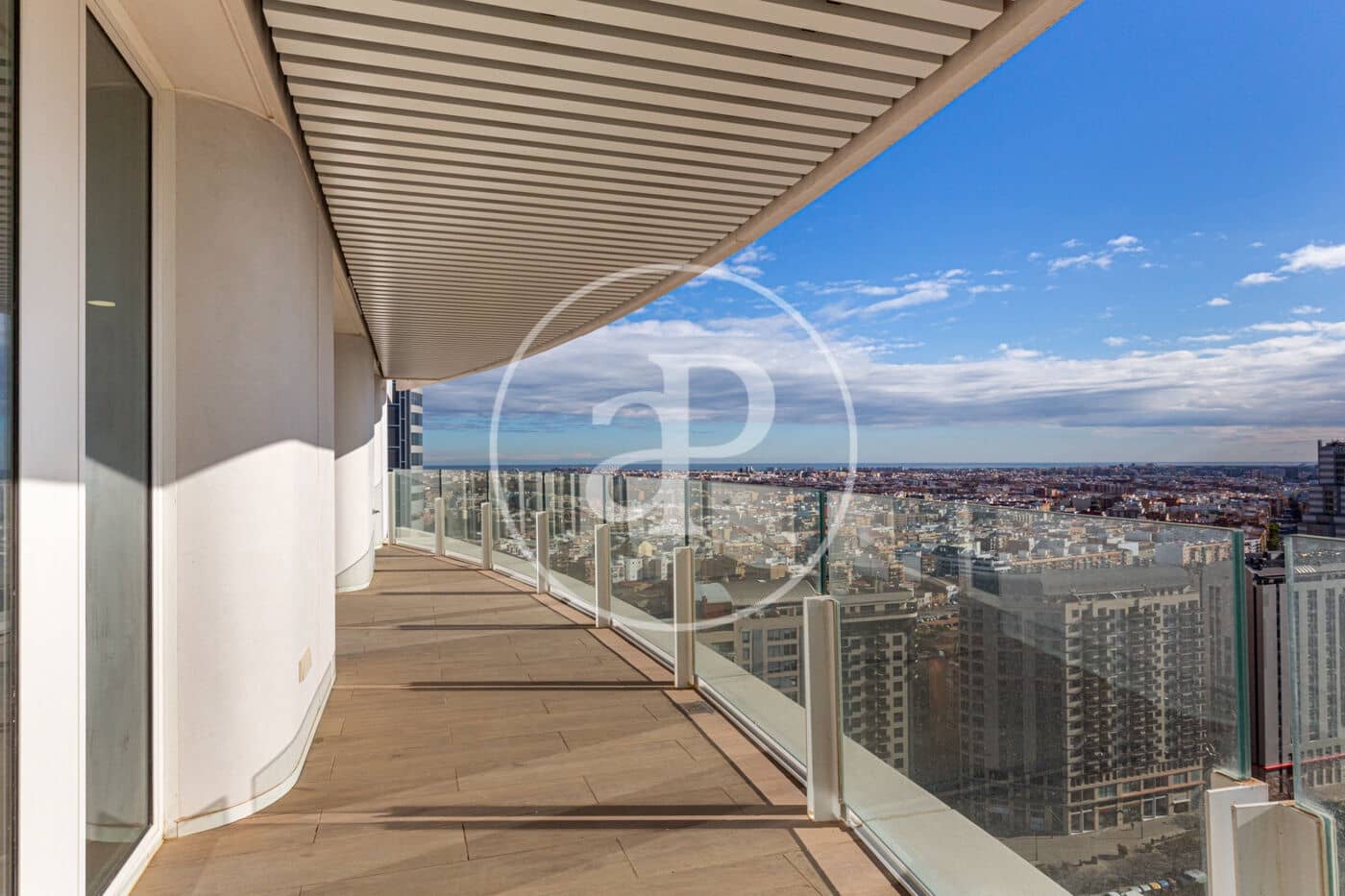 3 soverom Leilighet til leie i Valencia by med svømmebasseng - € 5 300 (Ref: 9103129)