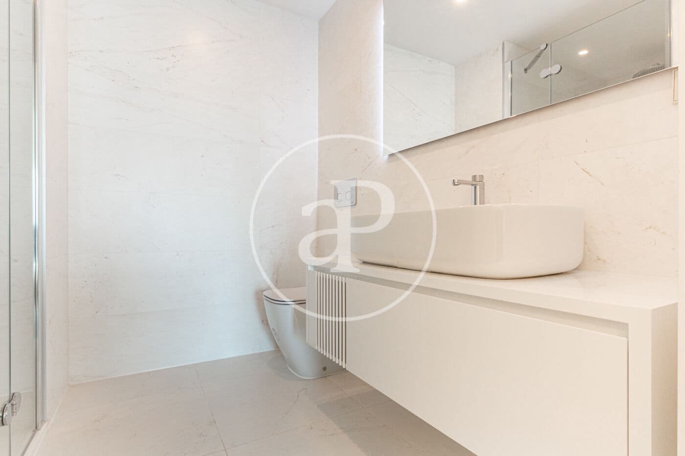 3 soverom Leilighet til leie i Valencia by med svømmebasseng - € 5 300 (Ref: 9103129)