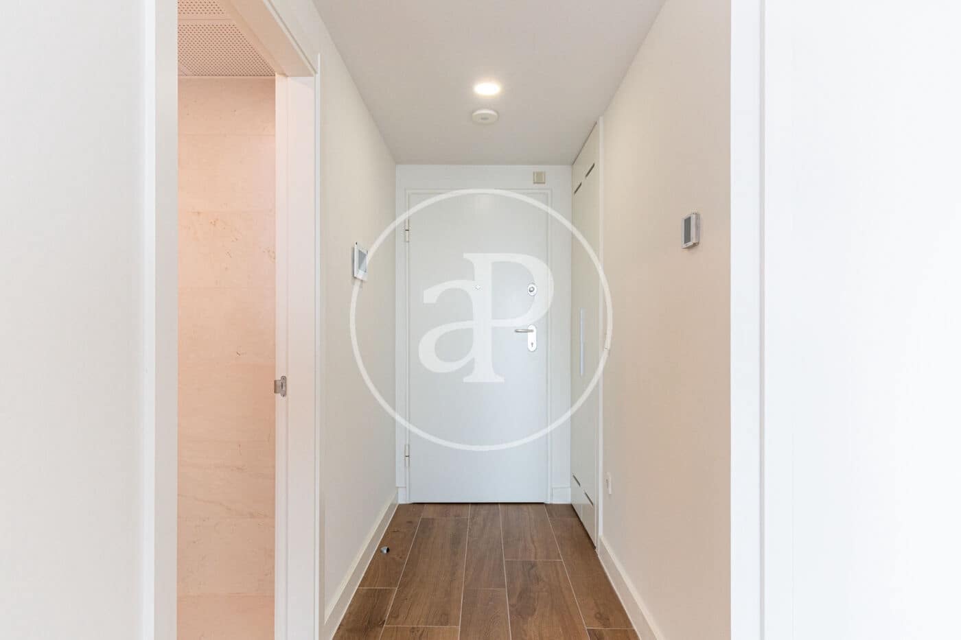 3 soverom Leilighet til leie i Valencia by med svømmebasseng - € 5 300 (Ref: 9103129)