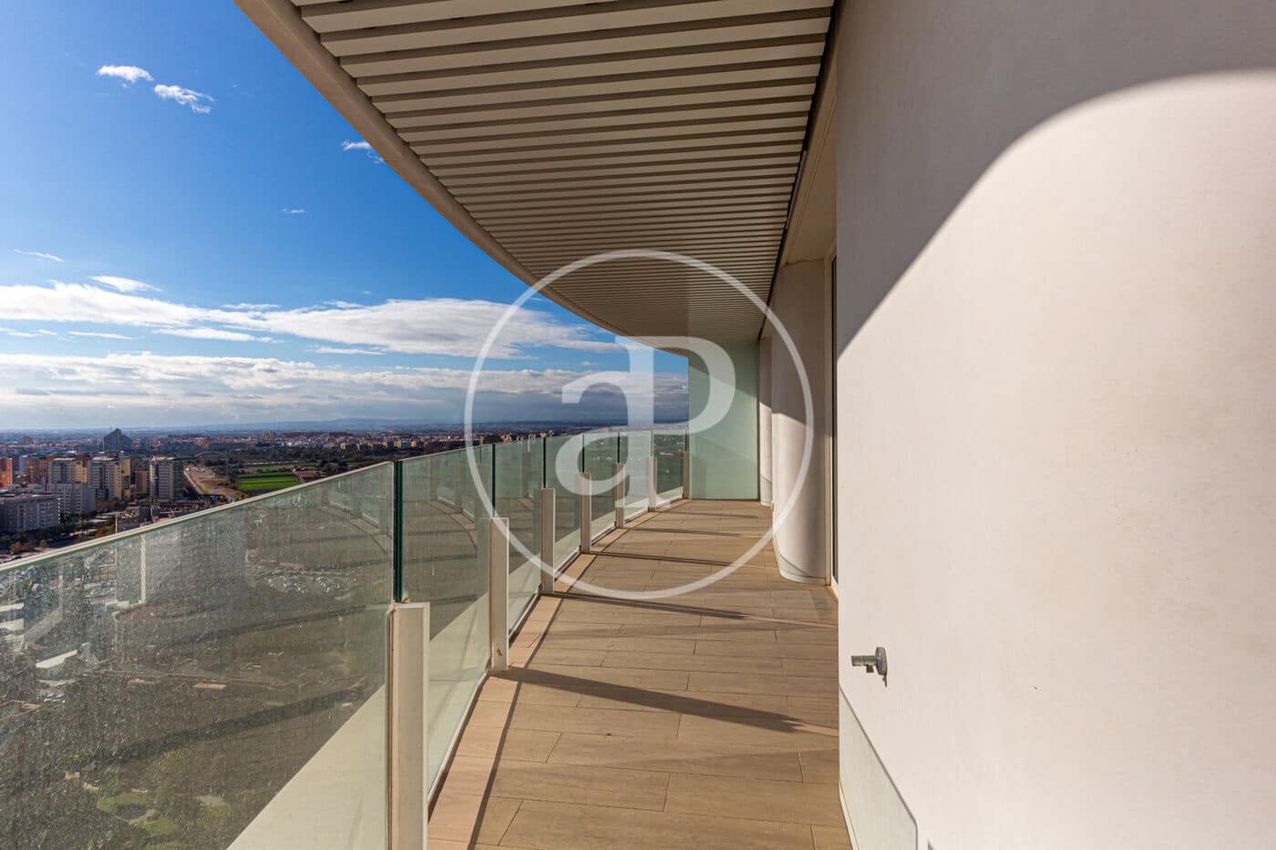 3 soverom Leilighet til leie i Valencia by med svømmebasseng - € 5 300 (Ref: 9103129)