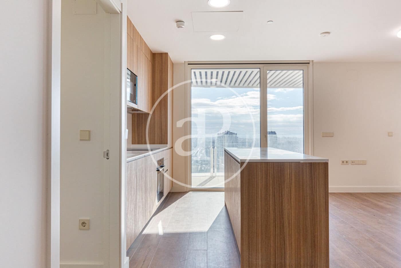 3 soverom Leilighet til leie i Valencia by med svømmebasseng - € 5 300 (Ref: 9103129)