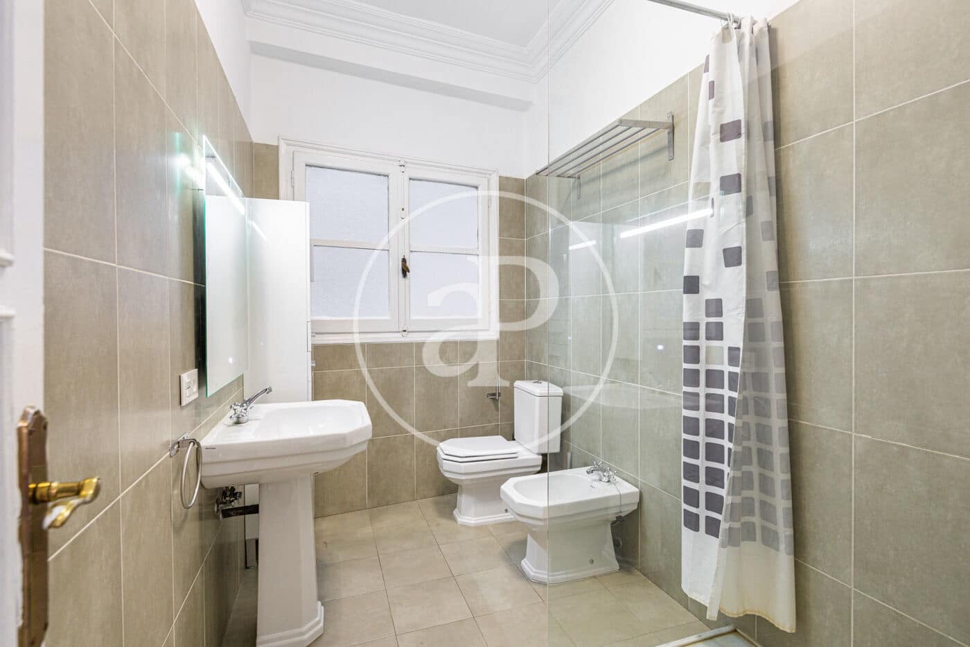 3 sovrum Lägenhet att hyra i Valencia stad - 1 600 € (Ref: 9104886)