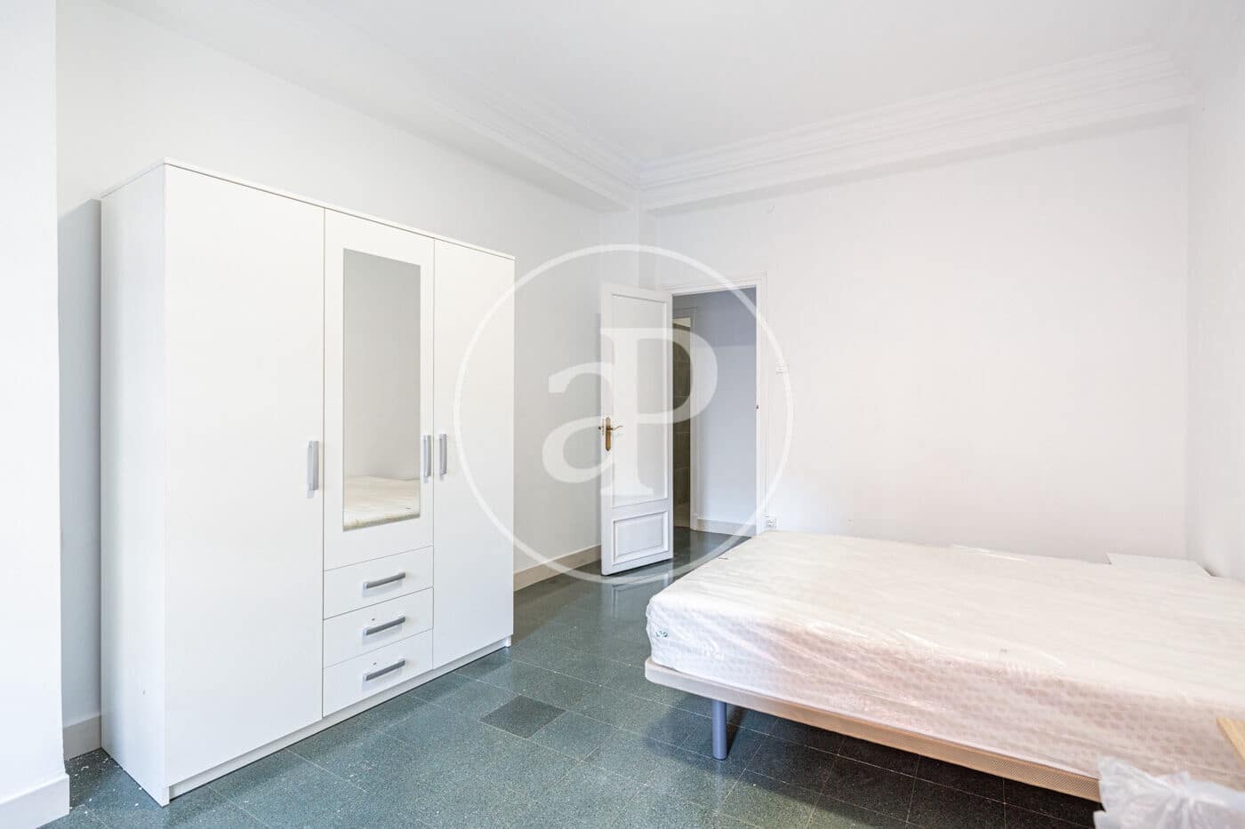 3 sovrum Lägenhet att hyra i Valencia stad - 1 600 € (Ref: 9104886)