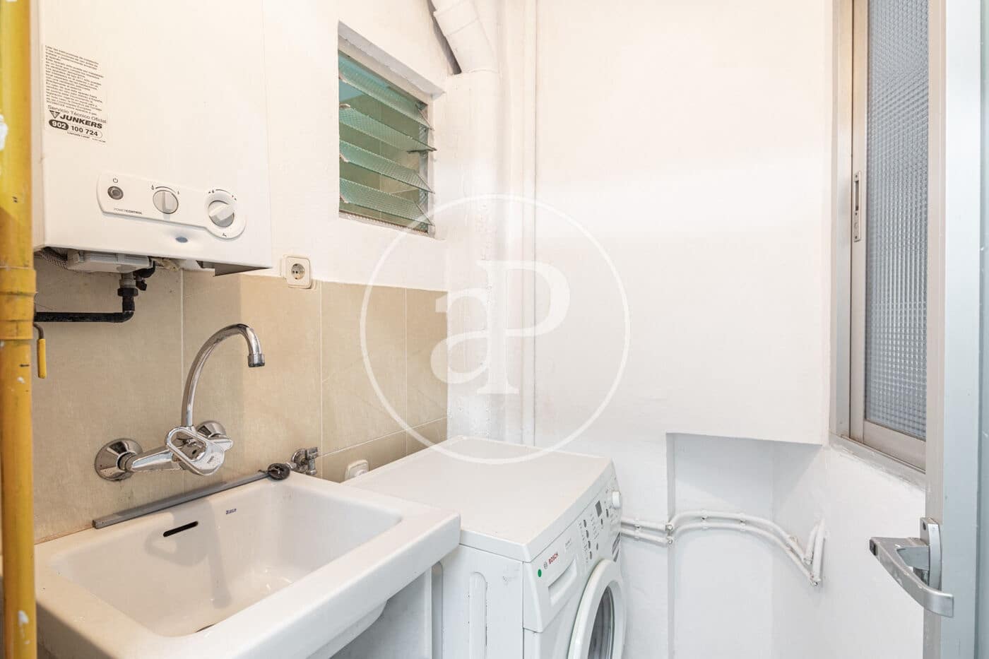 3 sovrum Lägenhet att hyra i Valencia stad - 1 600 € (Ref: 9104886)