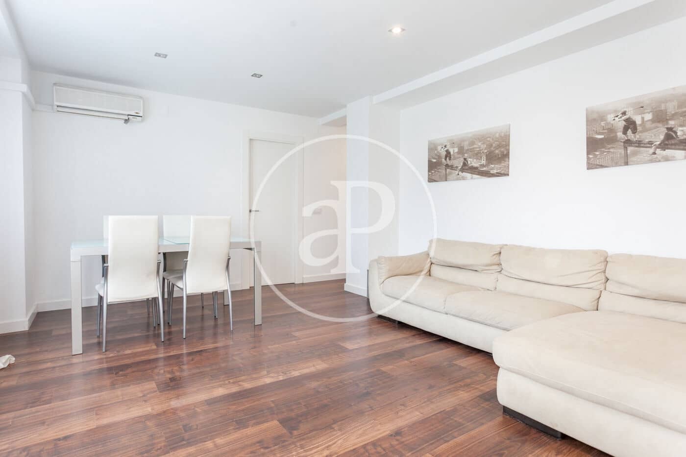 2 bedroom Apartment for rent in Valencia city - € 1,200 (Ref: 9108967)