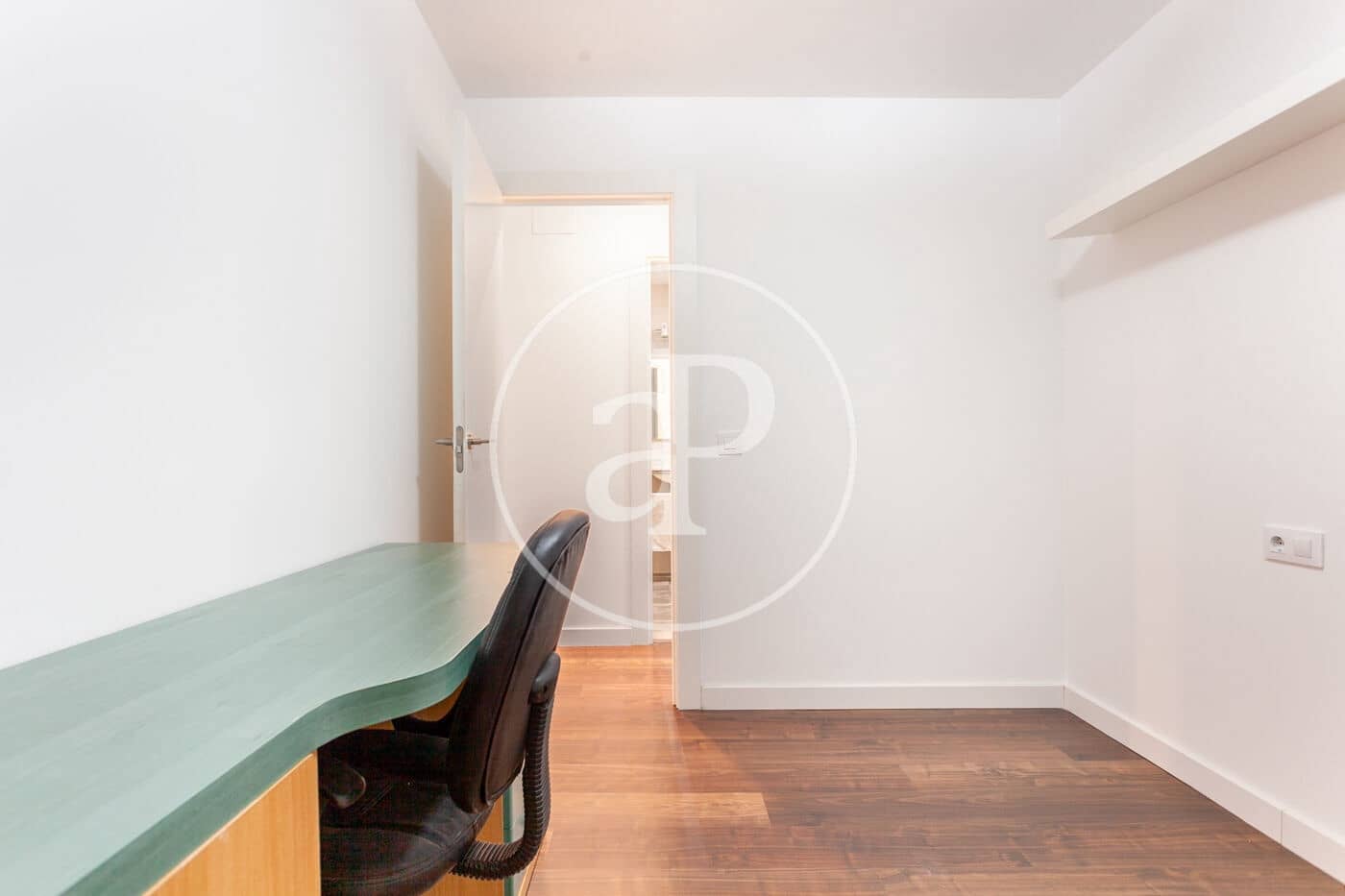 2 bedroom Apartment for rent in Valencia city - € 1,200 (Ref: 9108967)