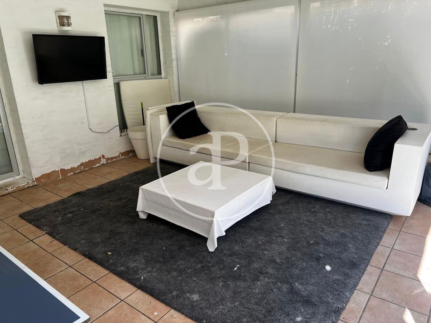 3 bedroom Penthouse for rent in Valencia city with pool - € 2,250 (Ref: 9110593)