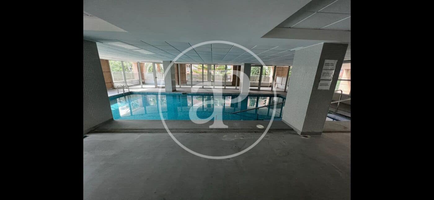3 bedroom Penthouse for rent in Valencia city with pool - € 2,250 (Ref: 9110593)