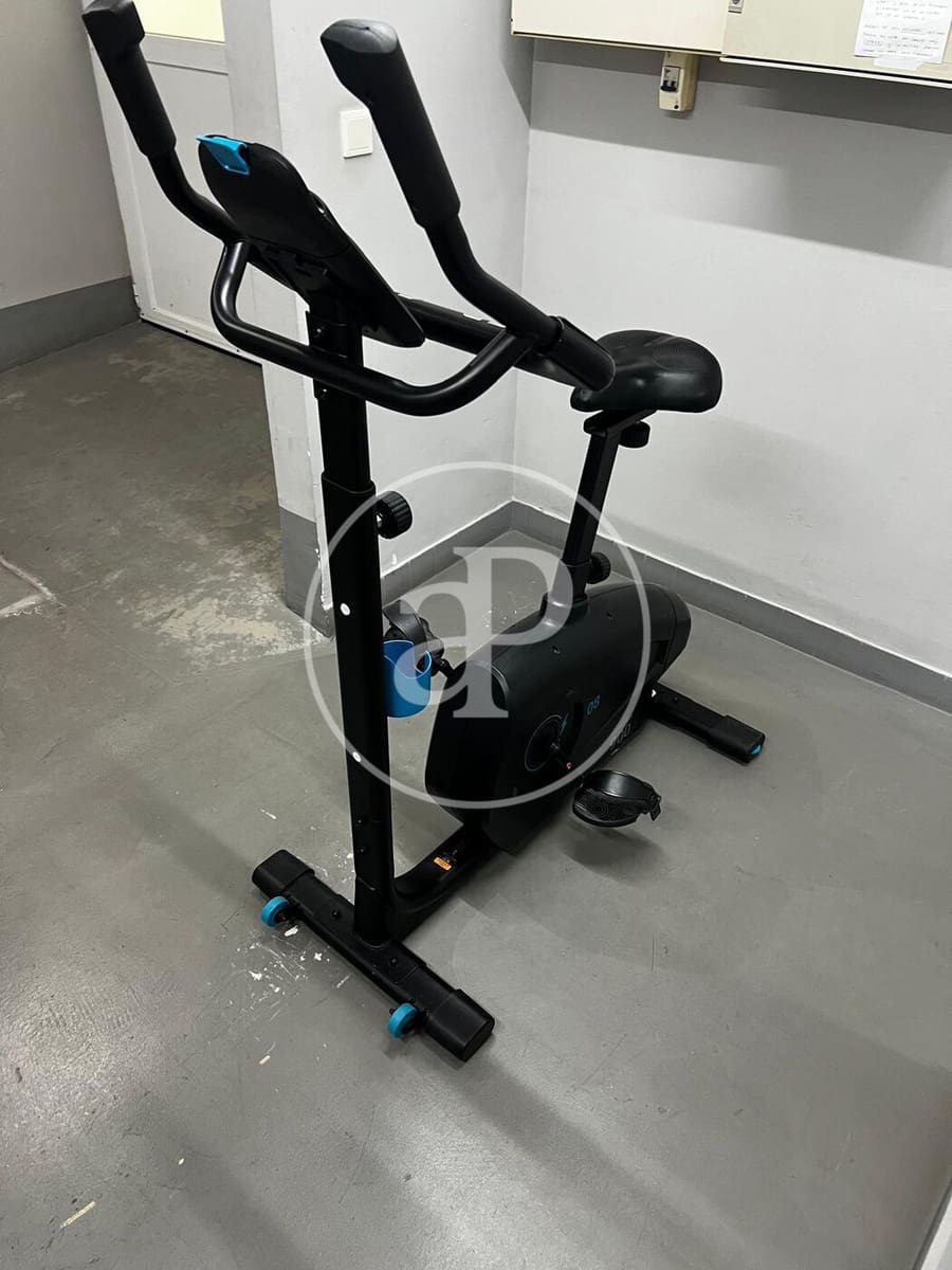 3 bedroom Penthouse for rent in Valencia city with pool - € 2,250 (Ref: 9110593)