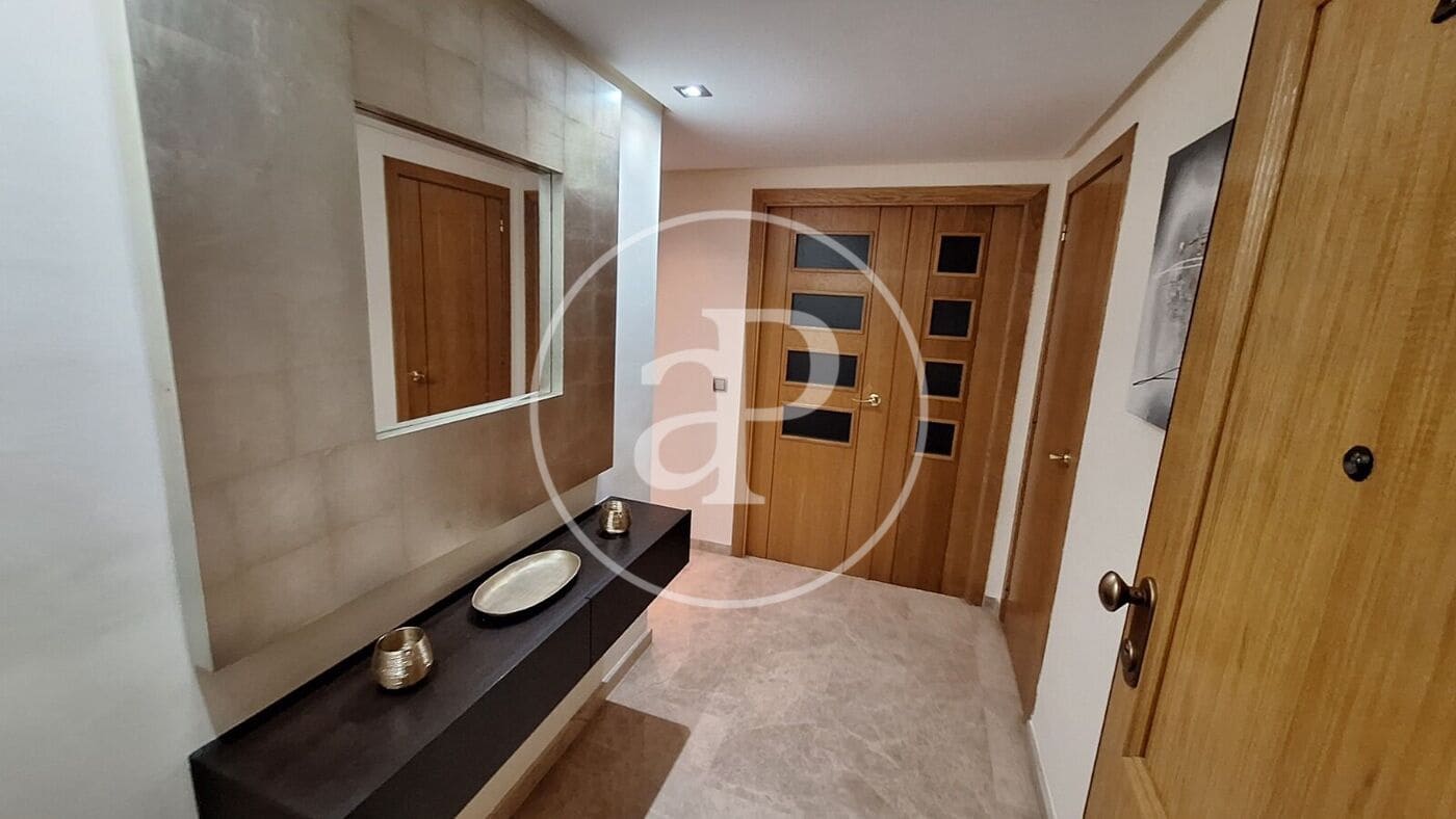 4 camera da letto Appartamento da affittare in Valencia citta con piscina - 2.200 € (Rif: 9110596)